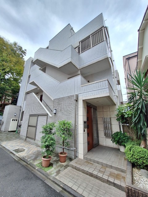 建物外観　★北千住駅最寄りのオートロック付きマンションです★
