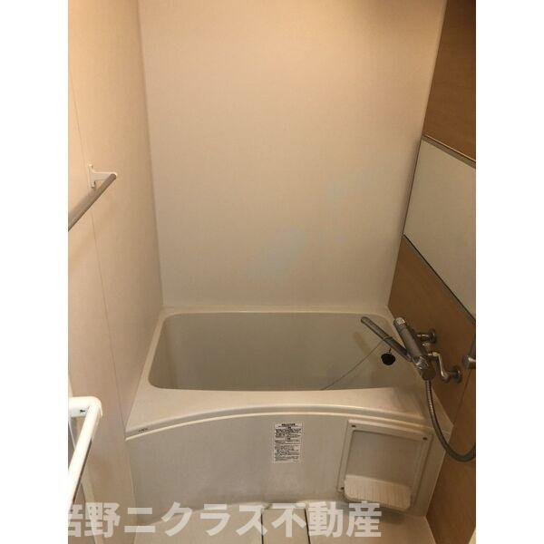 バス・シャワールーム　内装は別部屋の参考写真です。