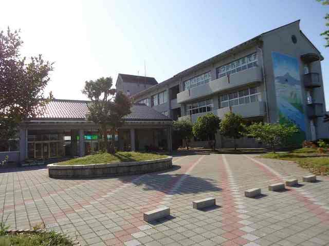 小学校　倉吉市立上北条小学校（小学校）まで160m