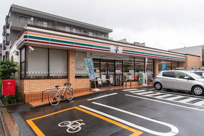 コンビニ　セブンイレブン 練馬豊玉南店（コンビニ）まで706m
