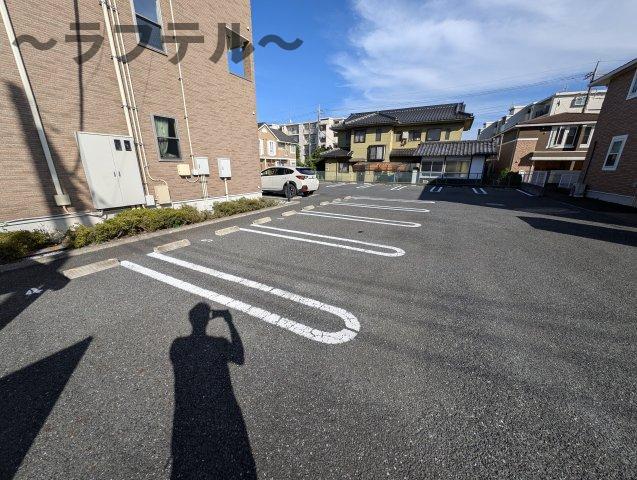 駐車場　別部屋イメージ写真