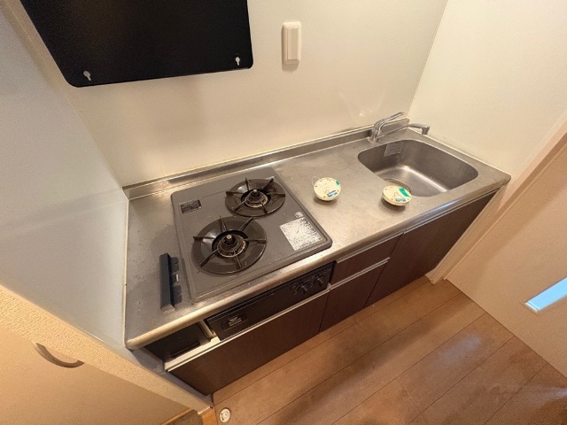 その他部屋・スペース　ロフトには小さい窓付いてます