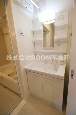 洗面設備　使いやすい洗面所です