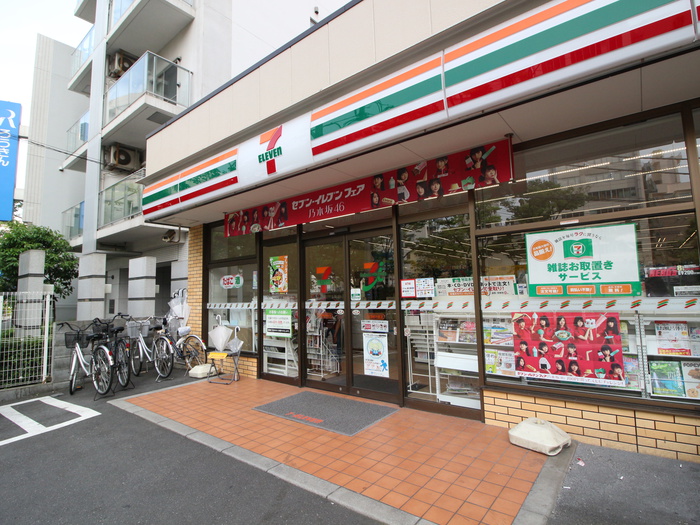 コンビニ　セブンイレブン大井町駅前中央通り店（コンビニ）まで56m