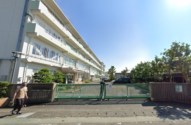 中学校　焼津市立豊田中学校（中学校）まで1300m