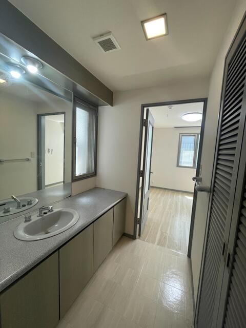 洗面設備　写真は同タイプ住居です