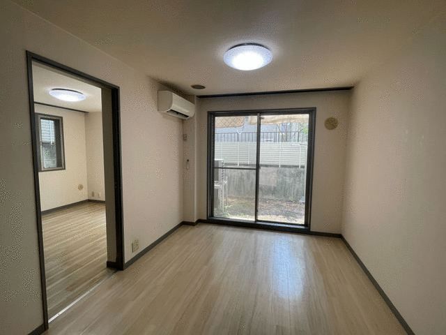 居室・リビング　写真は同タイプ住居です