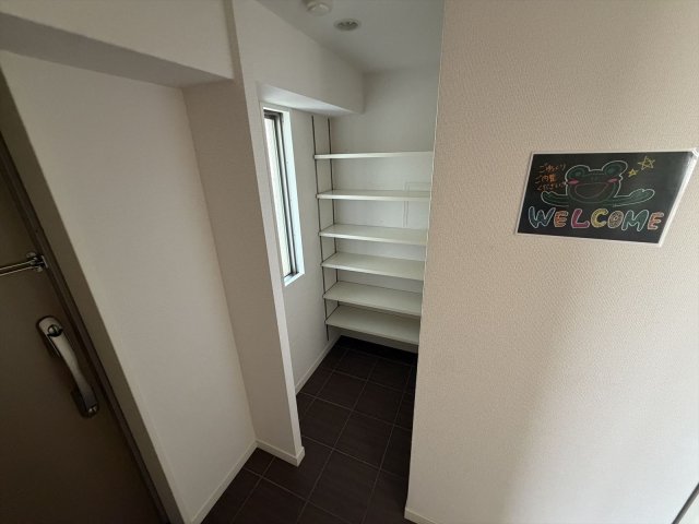 ボナール江坂の玄関写真