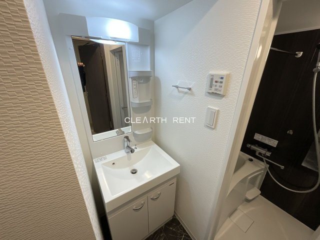 洗面設備　同タイプ別住戸写真となります。現況と異なる場合がございます。