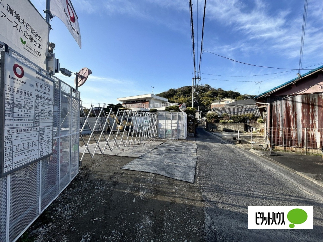 駐車場　建設中
