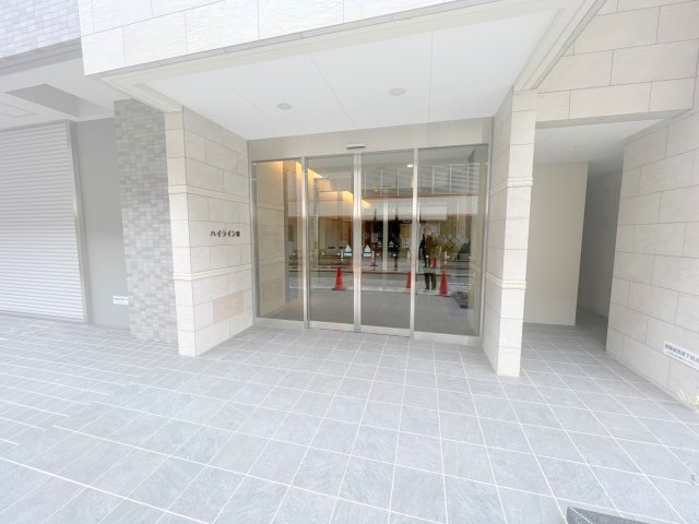 エントランス　綺麗なエントランスです。