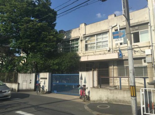 小学校　長堂小学校（小学校）まで568m