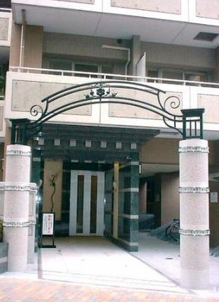 エントランス　建物の内部です