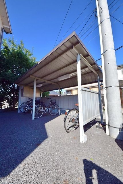 その他　屋根つきの駐輪場