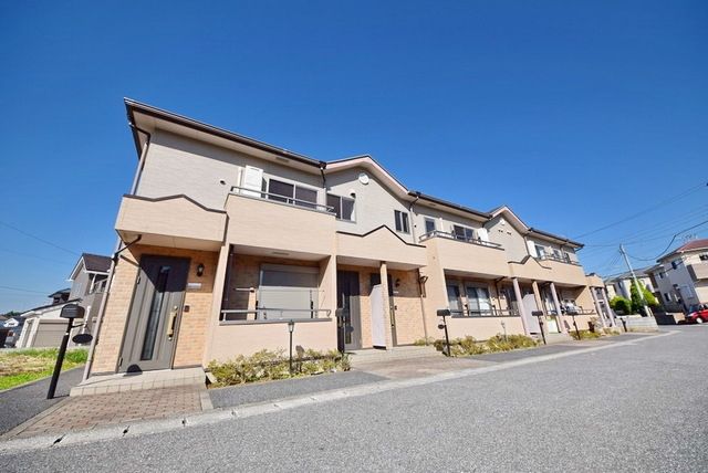 建物外観　開放感のある立地です