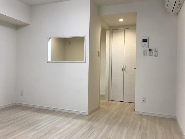 居室・リビング　☆明るい居間☆