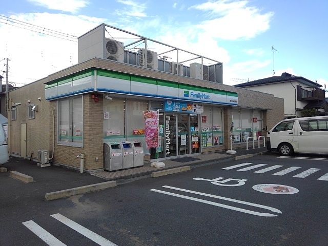コンビニ　ファミリーマート　神田川町店（コンビニ）まで260m