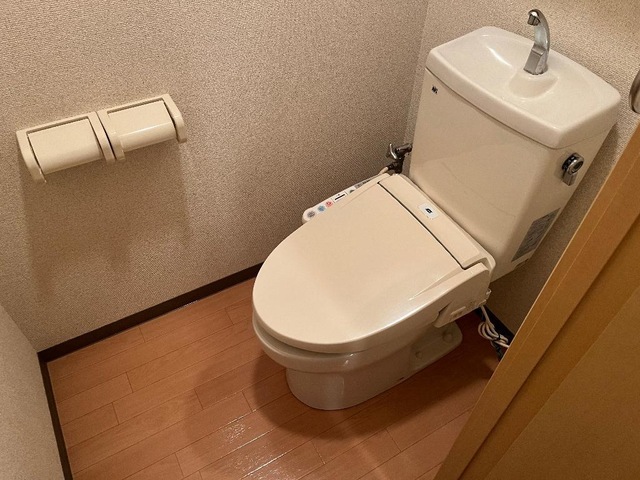 トイレ　シャワー付トイレ