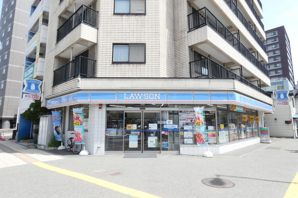 コンビニ　ローソン札幌南4条東一丁目店（コンビニ）まで120m