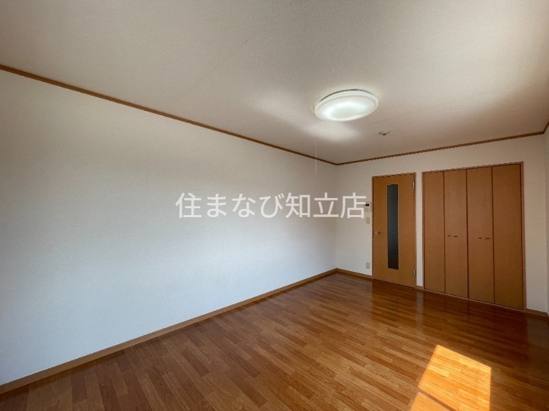 居室・リビング　同型別部屋写真