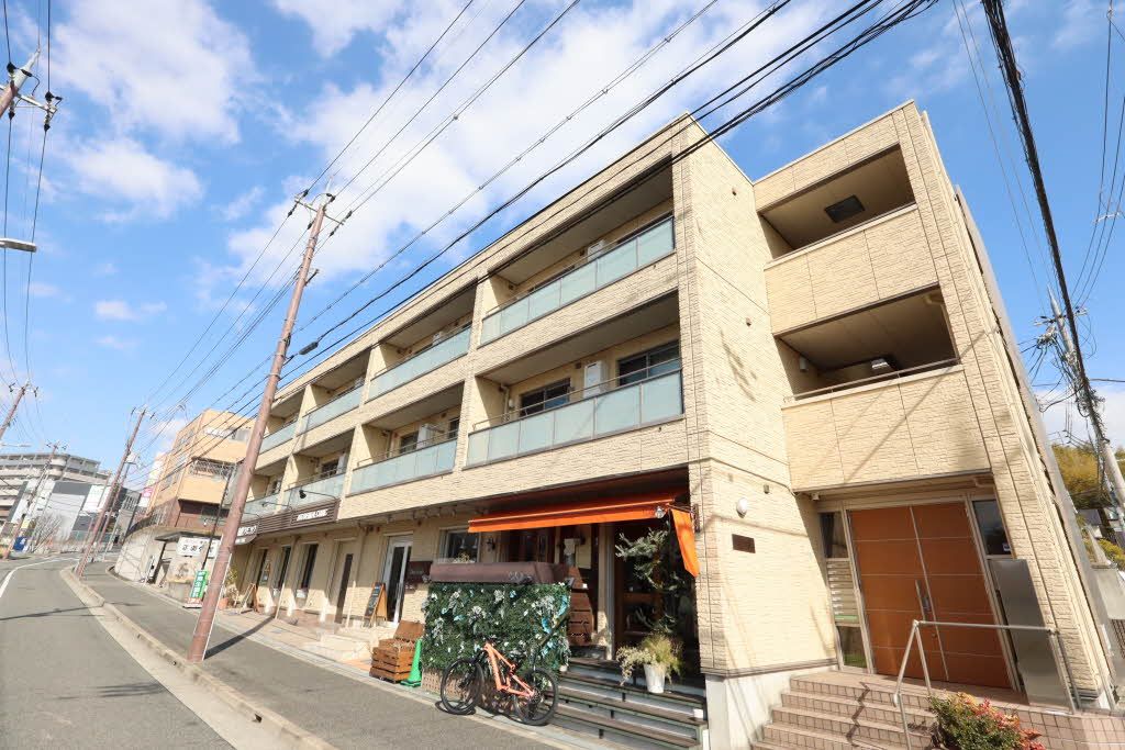 建物外観　積水ハウス施工の賃貸住宅です。
