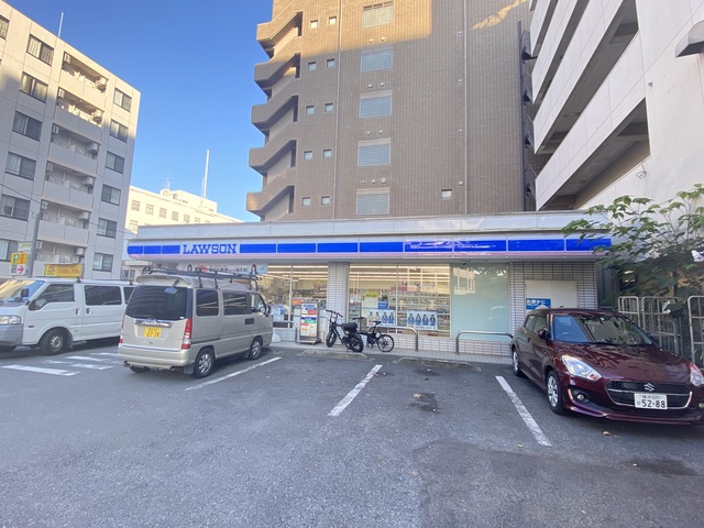 コンビニ　ローソン反町2丁目店（コンビニ）まで357m