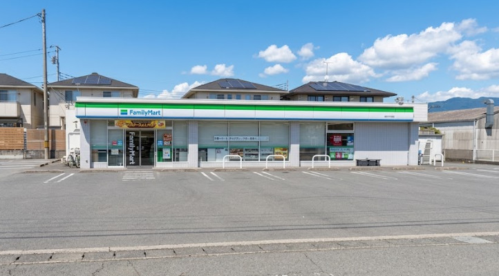 コンビニ　ファミリーマート 裾野せぎ原店（コンビニ）まで179m