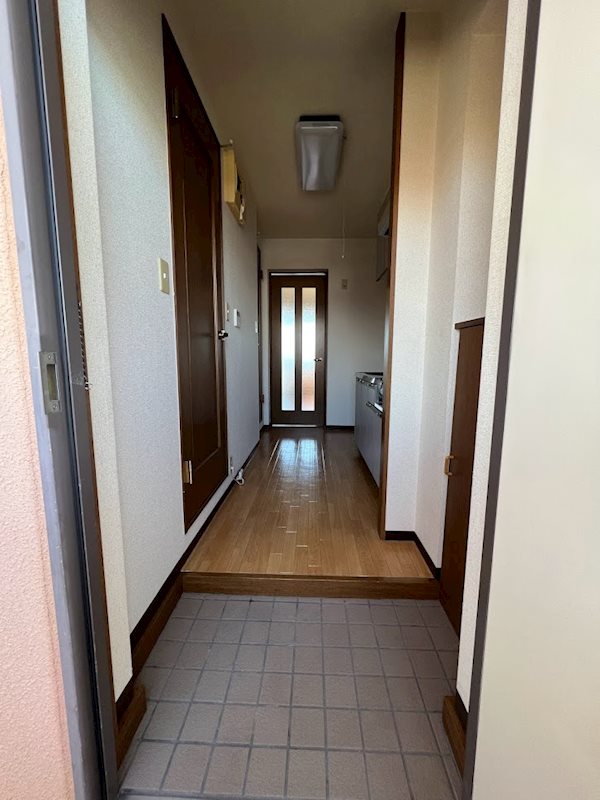 玄関　※他部屋参照