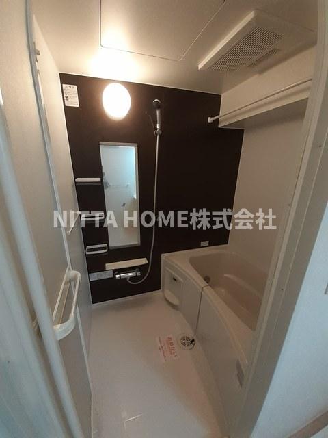 バス・シャワールーム　追い焚きや浴室乾燥機能付きです◎