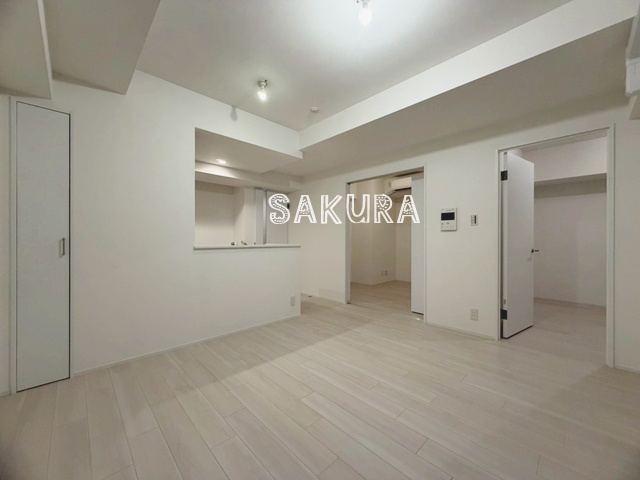 居室・リビング　開放感のあるゆったりとしたお部屋です♪