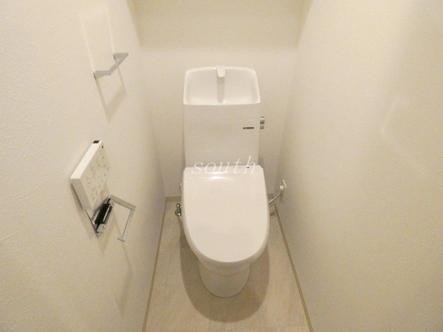 トイレ　ウォシュレット付きのトイレ
