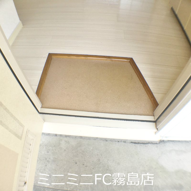 玄関　C202同型