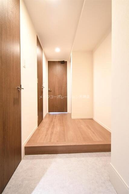 玄関　写真は別部屋になります。
