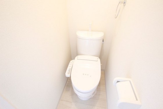 トイレ　※別部屋の写真です
