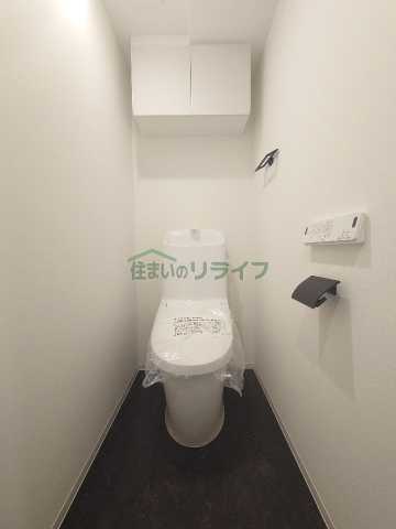 トイレ　※参考写真　同間取り（別部屋）1406号室の写真となります。