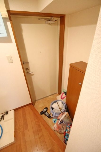 玄関　お部屋探しは株式会社　タウンハウジング　までお気軽にお問合…