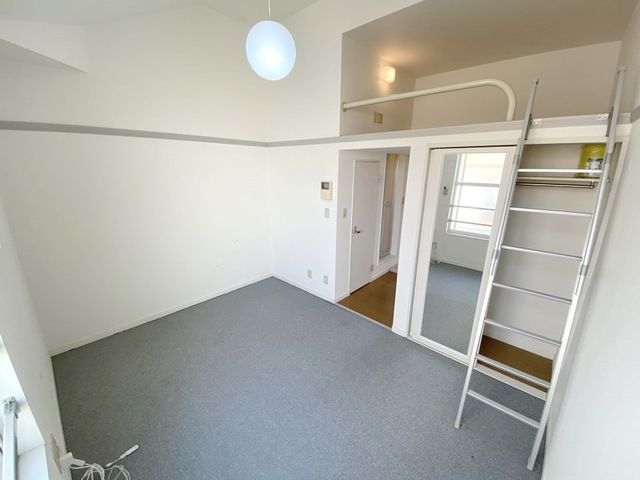 ＪＲ南武線 宿河原駅 徒歩4分 2階建 築27年の居間写真