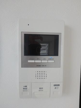 セキュリティ　モニター付きインターホン