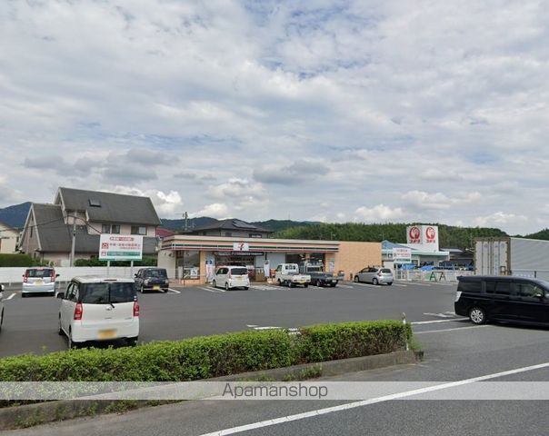 コンビニ　セブンイレブン（コンビニ）まで1502m