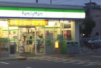 コンビニ　ファミリーマート 尾浜町三丁目店（コンビニ）まで383m