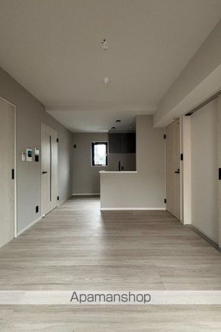西鉄天神大牟田線 大橋駅 徒歩8分 11階建 築1年の居間写真
