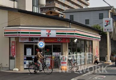 コンビニ　セブンイレブン京都壬生辻町店（コンビニ）まで111m