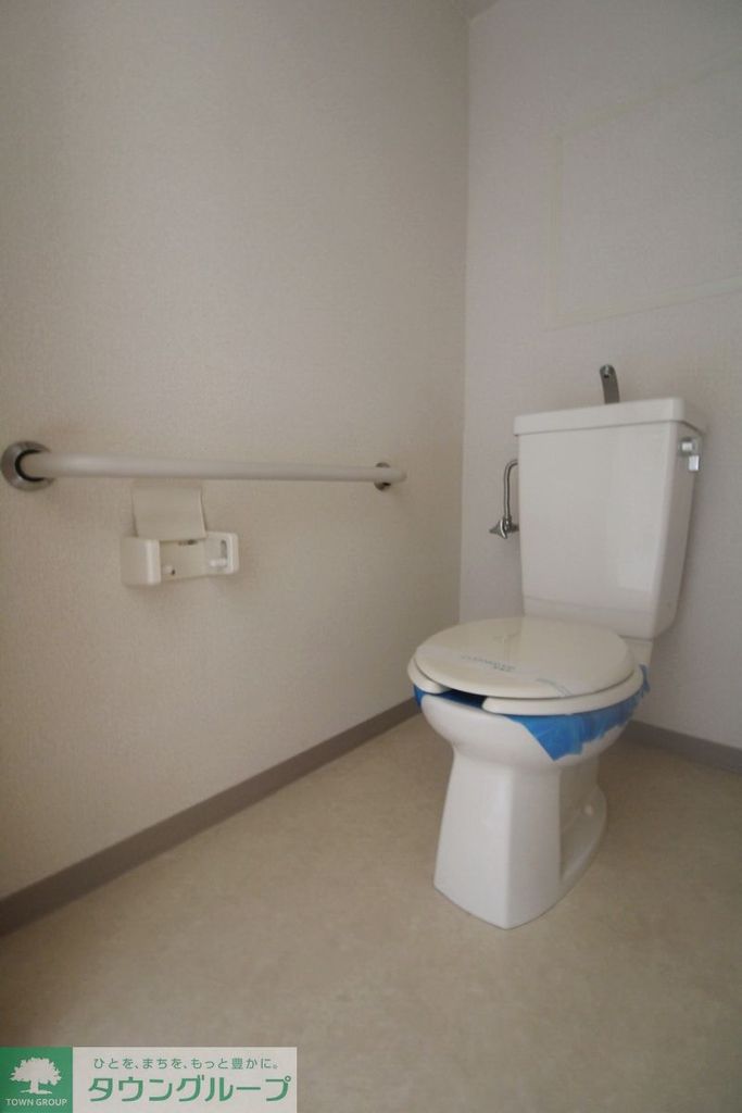 トイレ　同物件別部屋写真