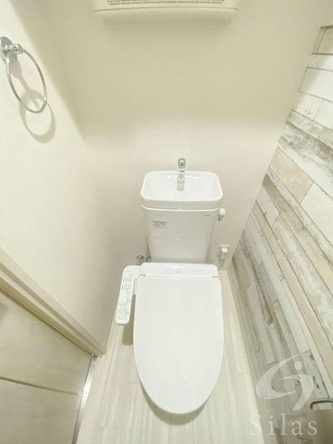 南海本線 住吉大社駅 徒歩6分 3階建 築3年のトイレ写真