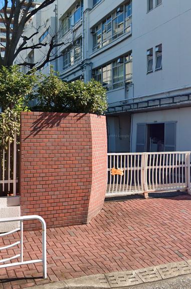 中学校　江東区立東陽中学校（中学校）まで553m