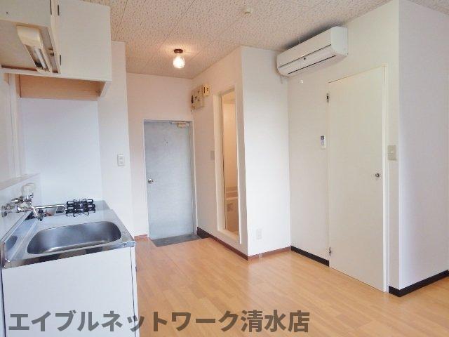 居室・リビング　同物件同タイプ