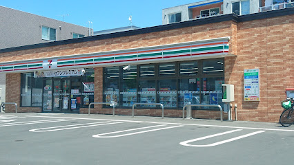 コンビニ　セブンイレブン札幌本町1条店（コンビニ）まで440m