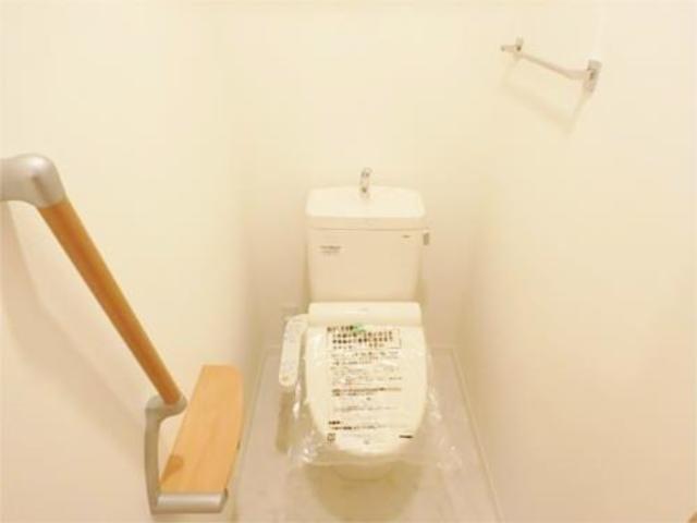 トイレ　嬉しいシャワートイレもございます