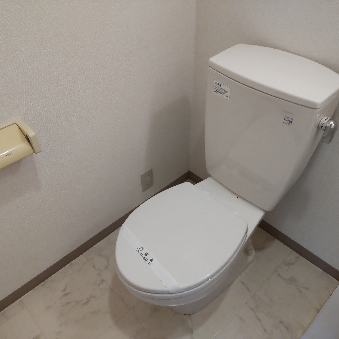 東京メトロ東西線 浦安駅 徒歩23分 2階建 築21年のトイレ写真