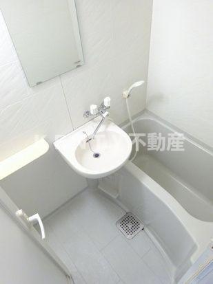 バス・シャワールーム　お風呂で日々の疲れを落としましょう